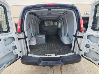 2013 Chevrolet Express 2500 Cargo Van 1WT 135.0" WB – miniatura 10