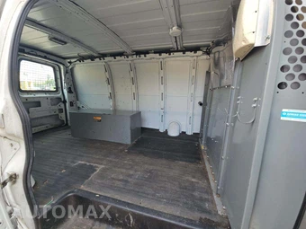 2013 Chevrolet Express 2500 Cargo Van 1WT 135.0" WB – miniatura 12