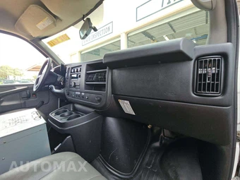 2013 Chevrolet Express 2500 Cargo Van 1WT 135.0" WB – miniatura 15
