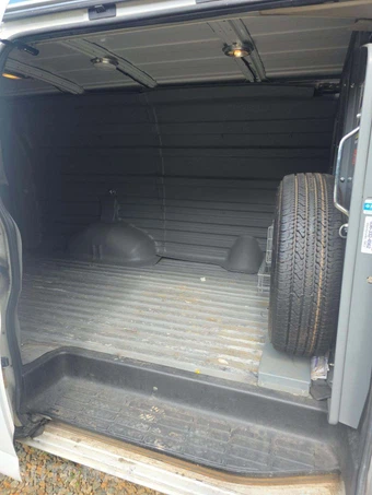 2013 Chevrolet Express 2500 Cargo Van 1WT 135.0" WB – miniatura 15