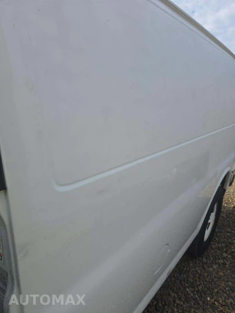 2013 Chevrolet Express 2500 Cargo Van 1WT 135.0" WB – miniatura 26