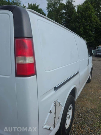 2013 Chevrolet Express 2500 Cargo Van 1WT 135.0" WB – miniatura 31