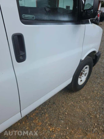 2013 Chevrolet Express 2500 Cargo Van 1WT 135.0" WB – miniatura 33
