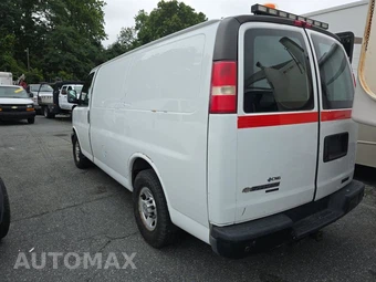 2013 Chevrolet Express 2500 Cargo Van 1WT 135.0" WB – miniatura 17
