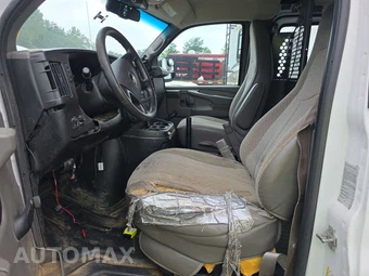 2013 Chevrolet Express 2500 Cargo Van 1WT 135.0" WB – miniatura 21