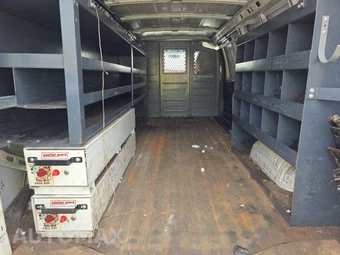 2013 Chevrolet Express 2500 Cargo Van 1WT 155.0" WB - miniatura 15
