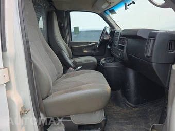 2013 Chevrolet Express 2500 Cargo Van 1WT 155.0" WB - miniatura 8