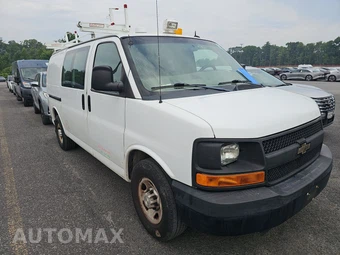 2013 Chevrolet Express 3500 Cargo Van 1WT 135.0" WB – miniatura 3