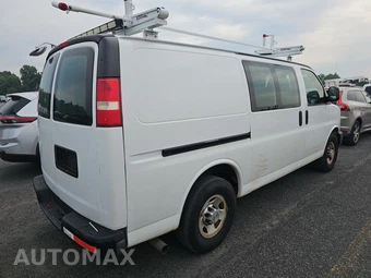 2013 Chevrolet Express 3500 Cargo Van 1WT 135.0" WB – miniatura 4