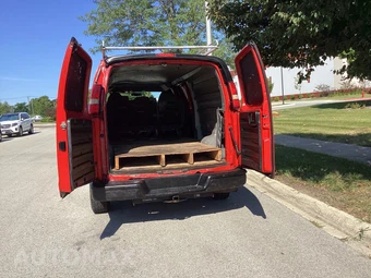 2013 Chevrolet Express 3500 Cargo Van 1WT 155.0" WB - miniatura 10