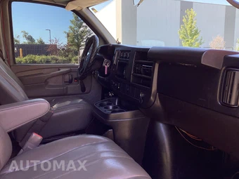 2013 Chevrolet Express 3500 Cargo Van 1WT 155.0" WB - miniatura 13