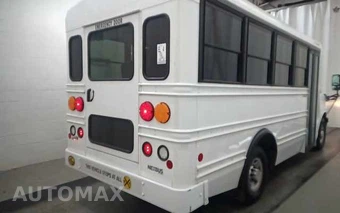 2013 Chevrolet Express 3500 Cutaway 1WT – miniatura 3