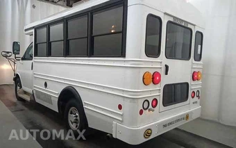 2013 Chevrolet Express 3500 Cutaway 1WT – miniatura 4