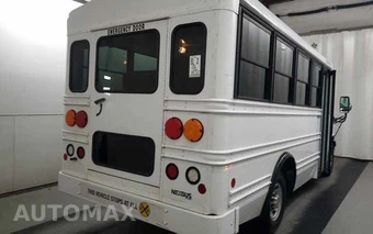 2013 Chevrolet Express 3500 Cutaway 1WT - miniatura 3