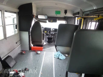 2013 Chevrolet Express 3500 Cutaway 1WT DRW - miniatura 31