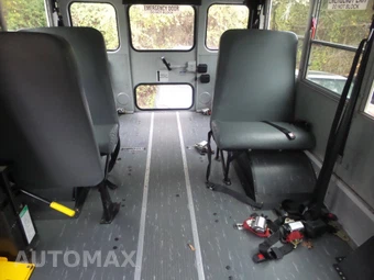 2013 Chevrolet Express 3500 Cutaway 1WT DRW - miniatura 35