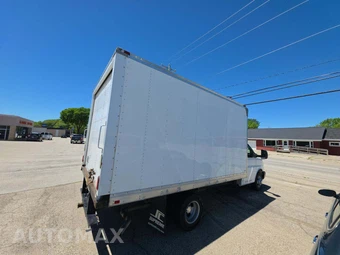 2013 Chevrolet Express 3500 Cutaway 1WT DRW - miniatura 4