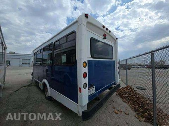 2013 Chevrolet Express 3500 Cutaway 1WT DRW - miniatura 2