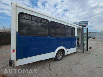 2013 Chevrolet Express 3500 Cutaway 1WT DRW - miniatura 3