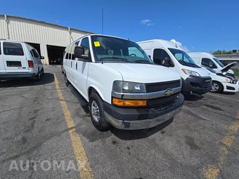 2013 Chevrolet Express 3500 Passenger Van LT 1LT 155.0" WB - miniatura 3