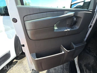 2013 Chevrolet Express 3500 Passenger Van LT 1LT 155.0" WB - miniatura 9