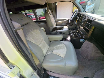 2013 Chevrolet Express 3500 Passenger Van LT 1LT 155.0" WB - miniatura 16