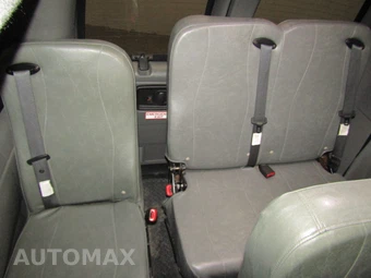 2013 Chevrolet Express 3500 Passenger Van LT 1LT 155.0" WB - miniatura 17