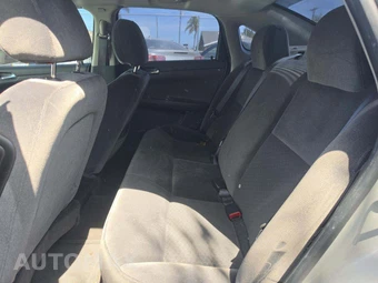 2013 Chevrolet Impala LS 1FL – miniatura 13