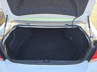 2013 Chevrolet Impala LS 1FL – miniatura 16