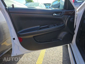 2013 Chevrolet Impala LS 1FL – miniatura 9