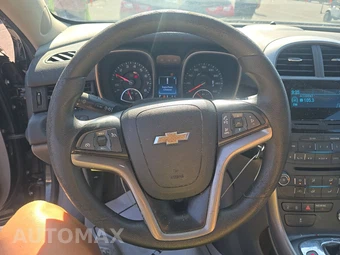 2013 Chevrolet Malibu LS 1LS – miniatura 10
