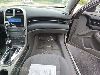 2013 Chevrolet Malibu LS 1LS – miniatura 19
