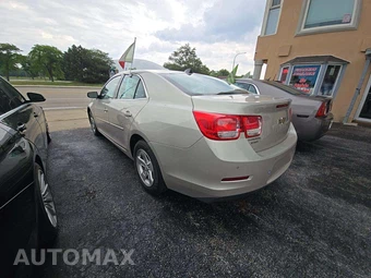 2013 Chevrolet Malibu LS 1LS – miniatura 2