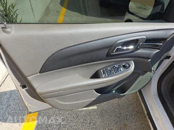 2013 Chevrolet Malibu LS 1LS – miniatura 15
