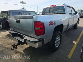 2013 Chevrolet Silverado 2500HD LTZ Crew Cab Medium Bed 1LZ - miniatura 3