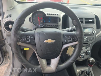 2013 Chevrolet Sonic LT Hatchback 1SC – miniatura 10