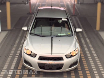 2013 Chevrolet Sonic LT Hatchback 1SC – miniatura 2