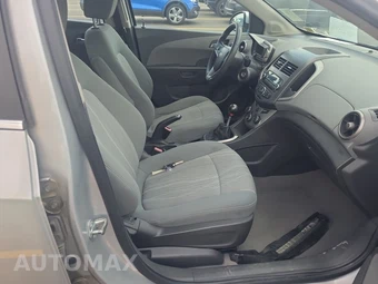 2013 Chevrolet Sonic LT Hatchback 1SC – miniatura 8