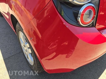 2013 Chevrolet Sonic LT Hatchback 1SD – miniatura 33