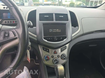 2013 Chevrolet Sonic LTZ Hatchback 1SF - miniatura 10