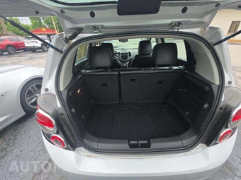 2013 Chevrolet Sonic LTZ Hatchback 1SF - miniatura 14