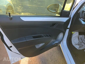 2013 Chevrolet Spark 1LT 1SD – miniatura 9