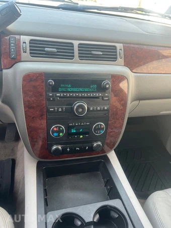 2013 Chevrolet Suburban 1500 LT 1LT - miniatura 4