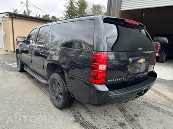 2013 Chevrolet Suburban 1500 LT 1LT - miniatura 3
