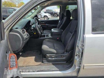 2013 Chevrolet Tahoe LS 1LS – miniatura 6