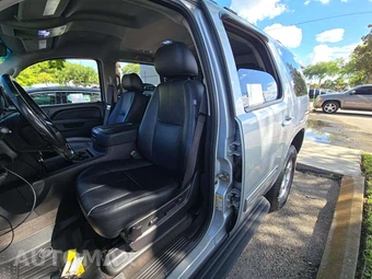 2013 Chevrolet Tahoe LS 1LS – miniatura 6
