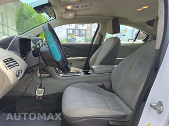 2013 Chevrolet Volt - miniatura 6