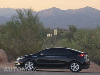 2013 Chevrolet Volt - miniatura 19