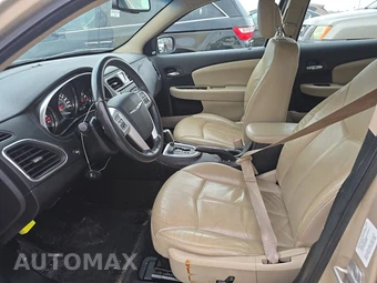 2013 Chrysler 200 Limited Sedan - miniatura 7
