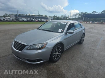 2013 Chrysler 200 Limited Sedan